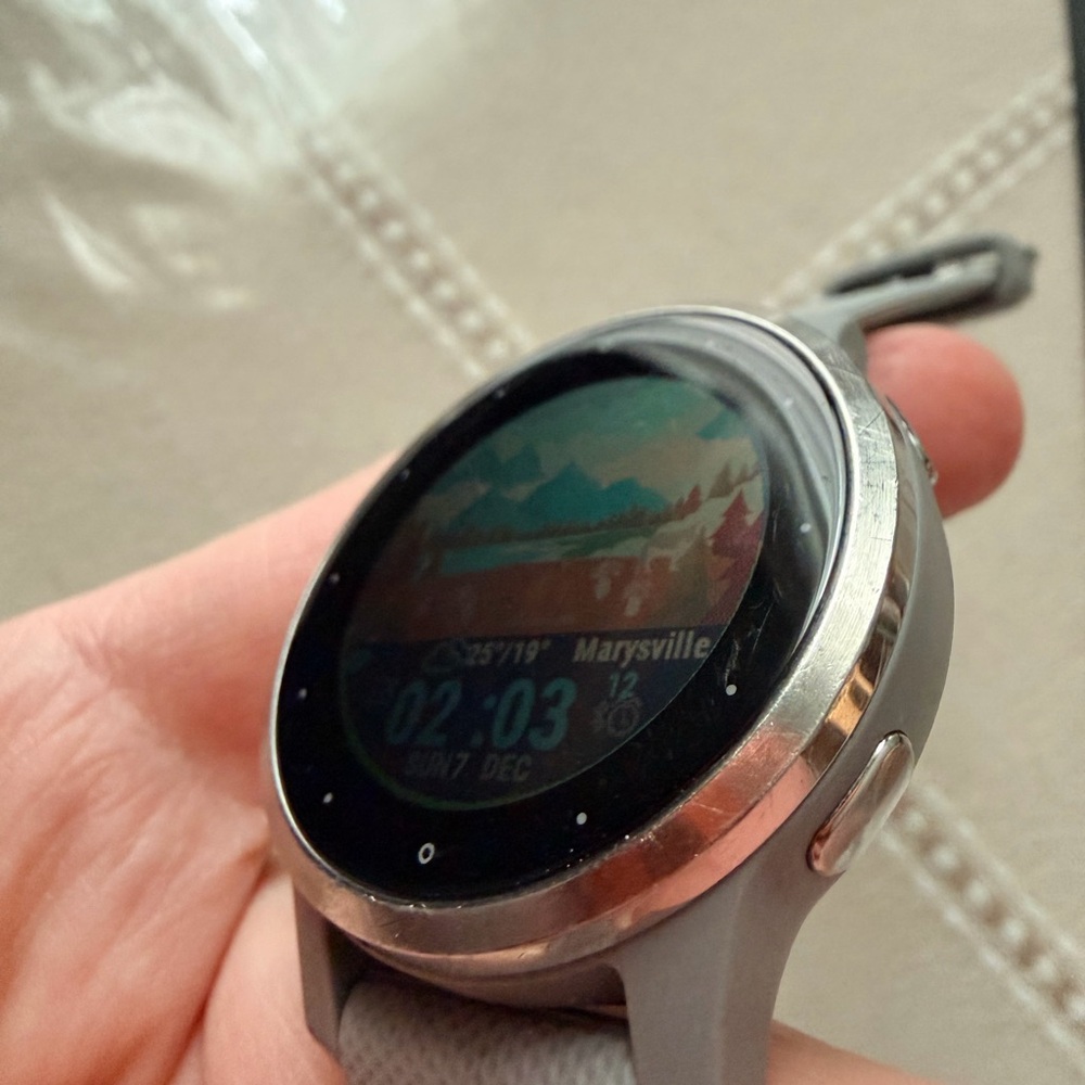 Garmin vivo active 4s 40mm - Picture 2 of 3